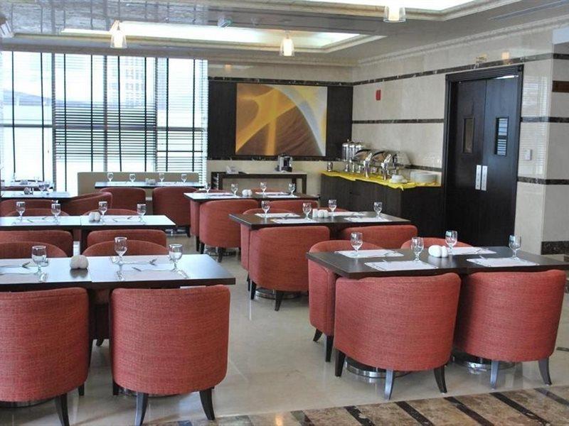 London Crown Hotel Дубай Экстерьер фото