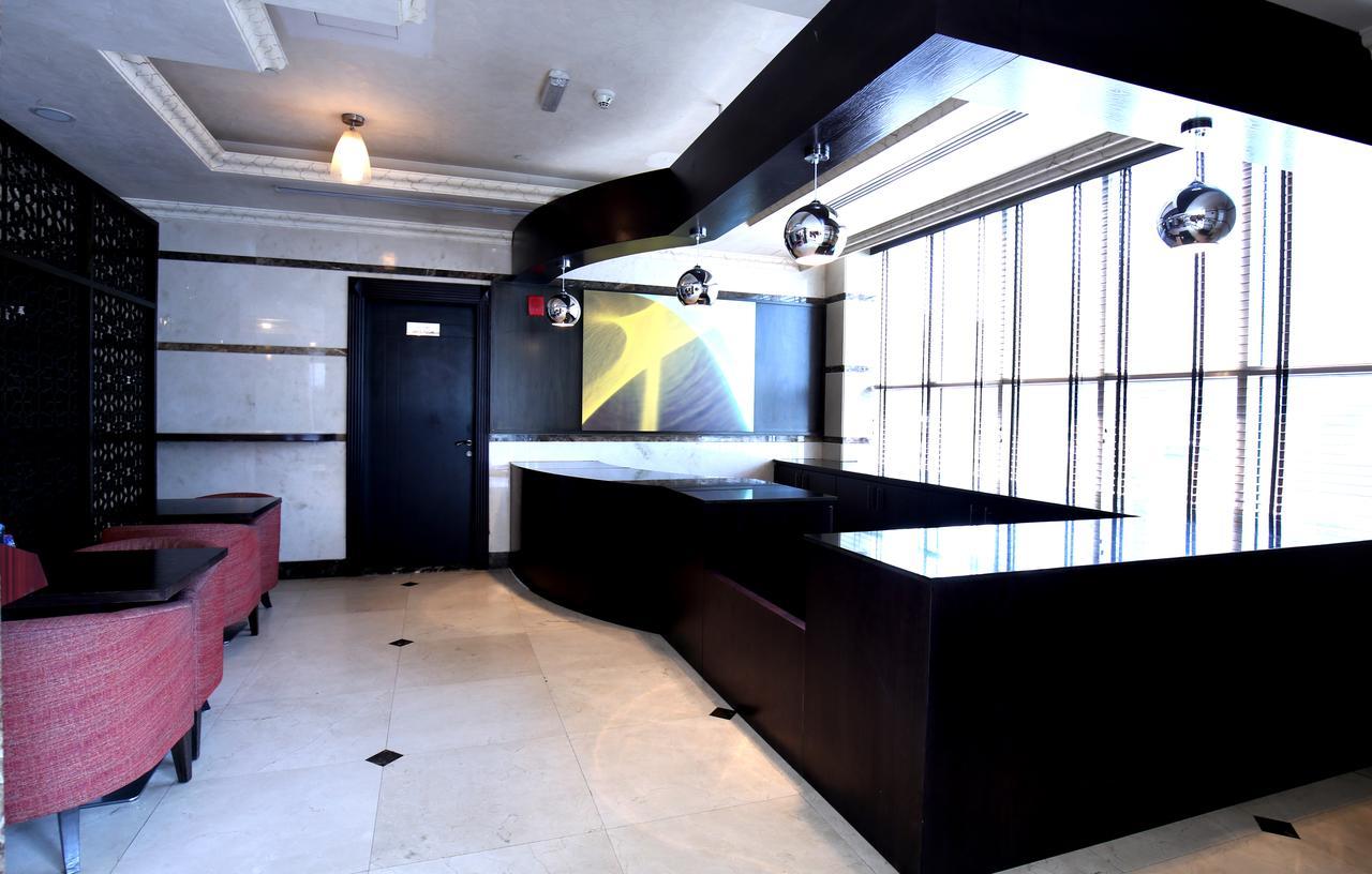 London Crown Hotel Дубай Экстерьер фото